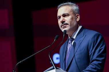 Hakan Fidan’dan SDG’ye: Silahla yoluna devam edersen silahla karşılık bulursun