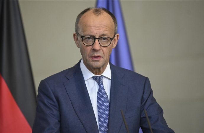 Merz: ABD ile ilişkilerde temel bir değişime hazırlıklı olalım