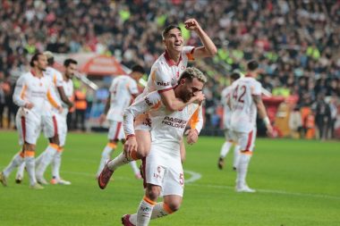 Galatasaray, Antalya’da gol yağdırdı