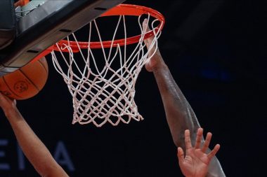 New York Knicks ve San Antonio Spurs finale kaldı