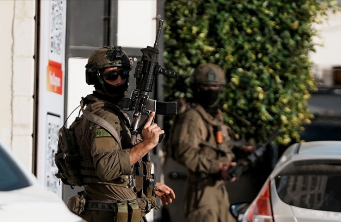 İsrail Batı Şeria’da iki Amerikalı aktivisti gözaltına aldı