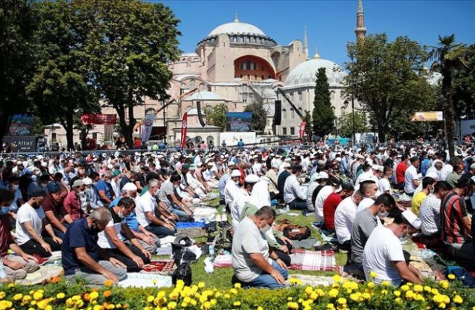 Son 72 saatte gelen bilgi: AKP döneminde Türkiye’de “Çok dindarım” diyen kaç kişi kaldı?