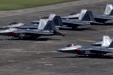 İlk kez oluyor: ABD, en değerli savaş uçaklarını İsrail’e konuşlandırdı