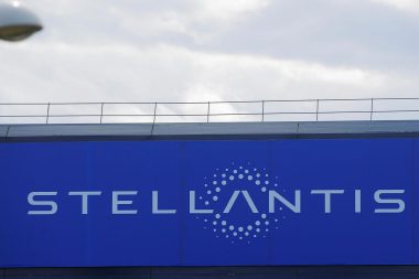 Stellantis hisseleri yüzde 20 düştü: Borsada işlemler durduruldu