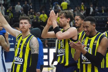 Fenerbahçe Beko çift maç haftasında ikide iki yaptı