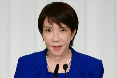 Japonya’da Heavy Metalci Başbakan seçim kumarını kazandı