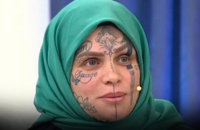 Tövbe etti, ama herkes dövmeli yüzünü konuşuyor