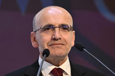 Bakan Şimşek: Sanayide katma değeri önceliklendiriyoruz