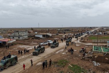 Suriye ordusu Haseke çevresinden çekilmeye başladı