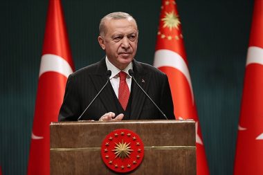 Erdoğan’dan Özel’e: Meyhane jargonuyla siyasetçilik oynuyor