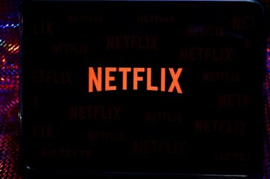‘Netflix Dizi Senaryosu Yazarlığı’ dersi: Başvurular 15 Şubat’ta başlıyor