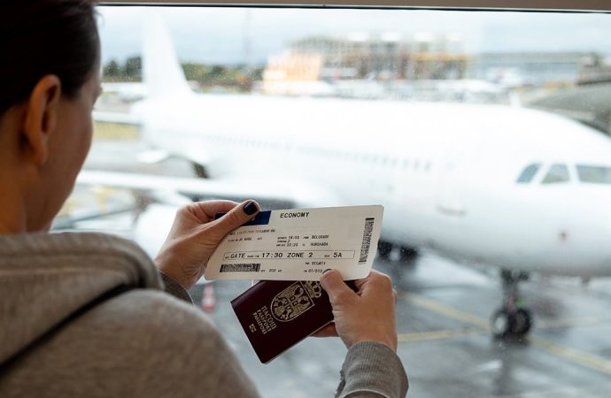 Aynı uçak biletini 300 kez kullandı: Hepsi de bedava