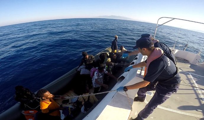 Ege ve Akdeniz beş yılda 103 bin 488 göçmeni canlı olarak geri verdi