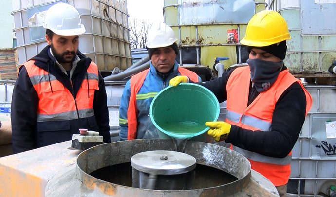 Sıvılaşan binaya bor katkılı enjeksiyon: Zemin kaya gibi oldu