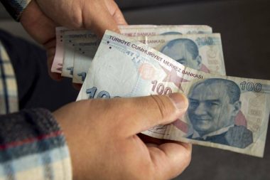 AYM en düşük emekli aylığı düzenlemesini esastan görüşecek