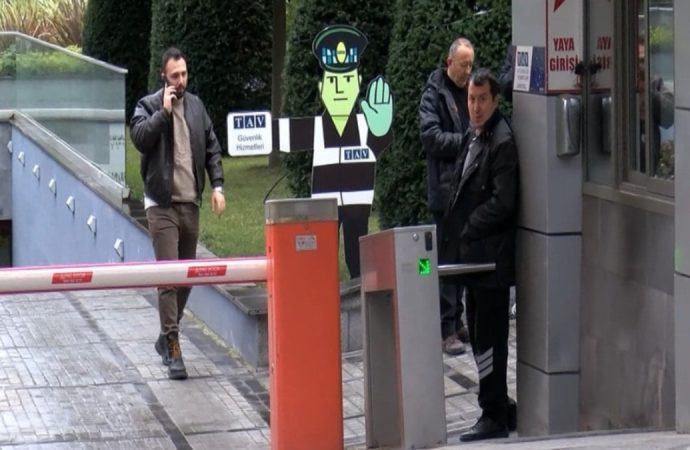 Çuvallar içinde 30 milyon dolarla otoparka girmek…