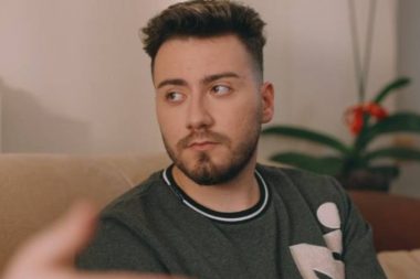 ‘Uyuşturucu’ soruşturması: Fenomen Enes Batur havalimanında gözaltına alındı