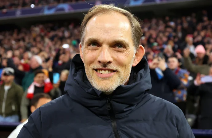 Thomas Tuchel iki yıl daha Adalıların başında
