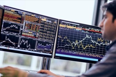 Borsa 14.000 puanı aşarak rekor kırdı