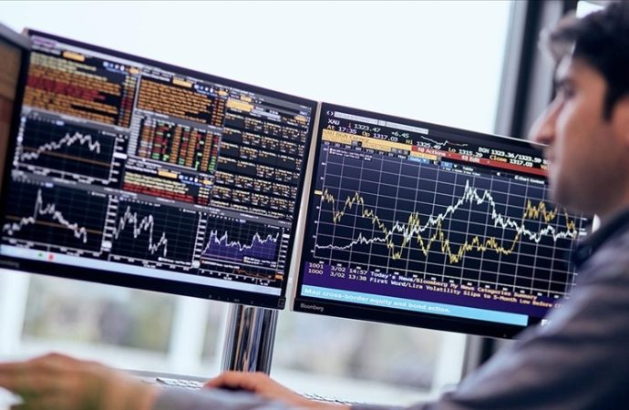 Borsa 14.000 puanı aşarak rekor kırdı