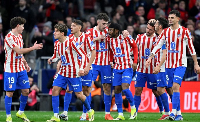 Atletico Madrid, Barcelona’yı farklı devirdi!