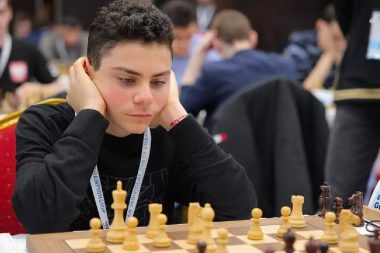 Büyükusta Ediz Gürel satrançta rövanşı aldı