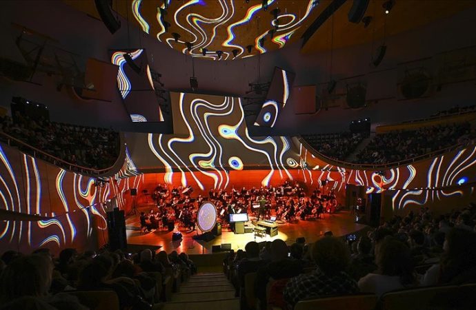 “Kozmik Senfoni”nin Türkiye prömiyeri CSO’da yapıldı