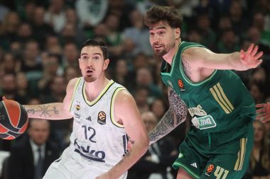 Fenerbahçe, Panathinaikos’u son saniye sayısıyla yendi