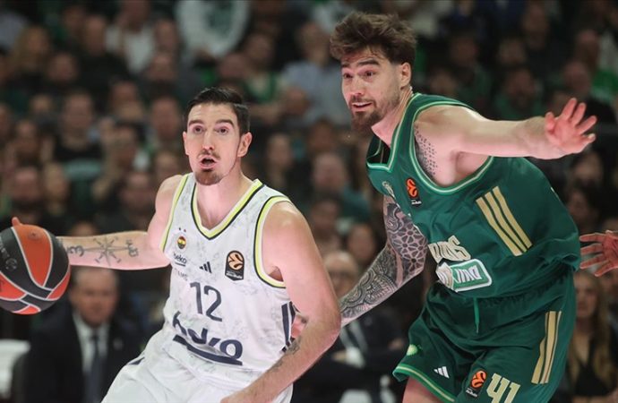 Fenerbahçe, Panathinaikos’u son saniye sayısıyla yendi