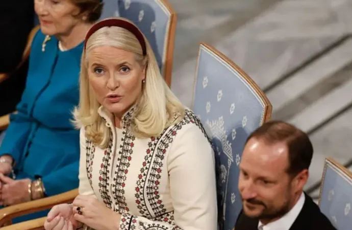 Epstein yazışmaları Norveç’i sarstı: Bu kadından kraliçe olmaz