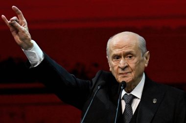 Bahçeli’den Cumhurbaşkanlığı Hükümet Sistemi’ni güçlendirme mesajı: Yasal düzenlemeler yapılmalı!
