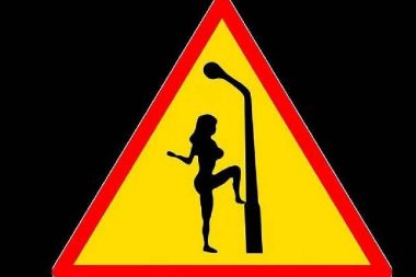 Dünyanın en ilginç trafik tabelası: İşte anlamı