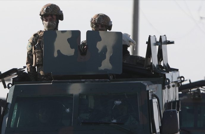 Suriye ordusu ABD’nin çekildiği Şeddadi Hava Üssü’nü teslim aldı