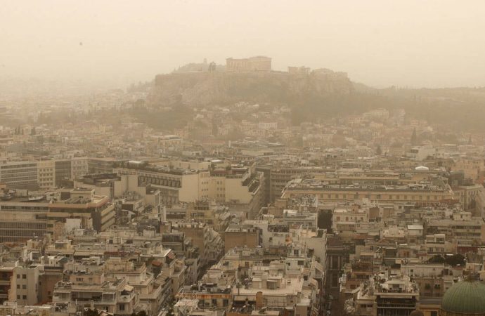 Libya’dan kalktı, Atina’ya uğradı, akşam burada: Çöl tozu geliyor