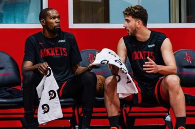 Durant, Alperen’in yüzüne gülmüş: Şut atamıyor, savunma yapamıyor