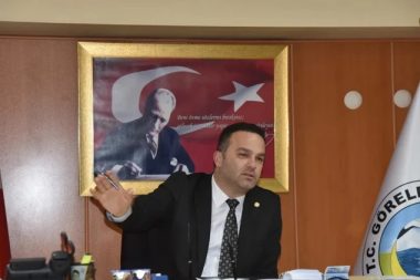 CHP, 16 yaşında kıza taciz mesajı atan Hasbi Dede’yi ihraç ediyor