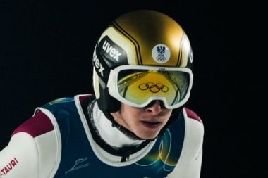 Dünya şampiyonu dört milimetre büyük bot giydi, diskalifiye edildi