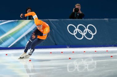 Olimpiyat rekoruyla altın madalya, fermuarını açınca milyon dolar kazandı