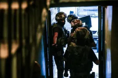 IŞİD ve FETÖ operasyonu: Çok sayıda gözaltı var