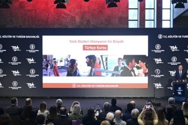 ‘Faydalı’ Türk dizilerine bölüm başı 100 bin dolar destek verilecek