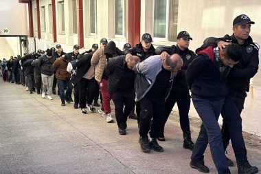 Usulsüz reçete skandalı: Doktorlar dahil 34 kişi tutuklandı