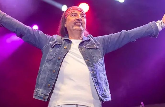 Hayranının isteğini açıkladı: ‘Çelik bana SUV alsana, taksit taksit öderim’