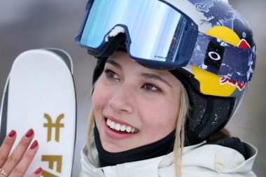 ‘İçimizdeki Çinli’ Eileen Gu: ABD’de yetişti, meyvesini Çin topluyor