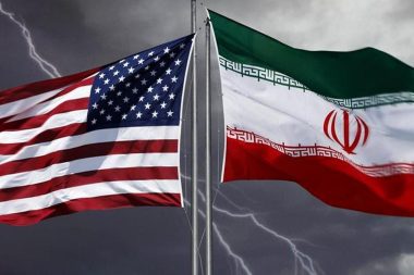 Polonya Başbakanı saldırı için saat verdi: İran’ı derhal terk edin