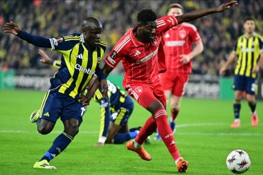 Fenerbahçe tur şansını mucizeye bıraktı