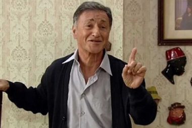 ‘Seksenler’ dizisinin usta ismi yoğun bakımda