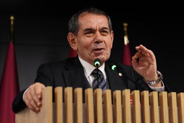 Dursun Özbek şimdiden açıkladı: Evet, adayım