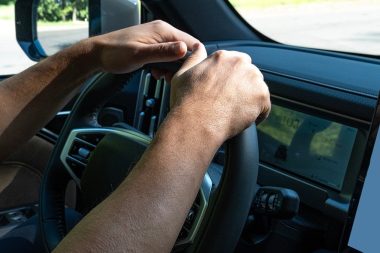 Otomobil dünyasında deprem: 2027’den itibaren eskiye dönülüyor