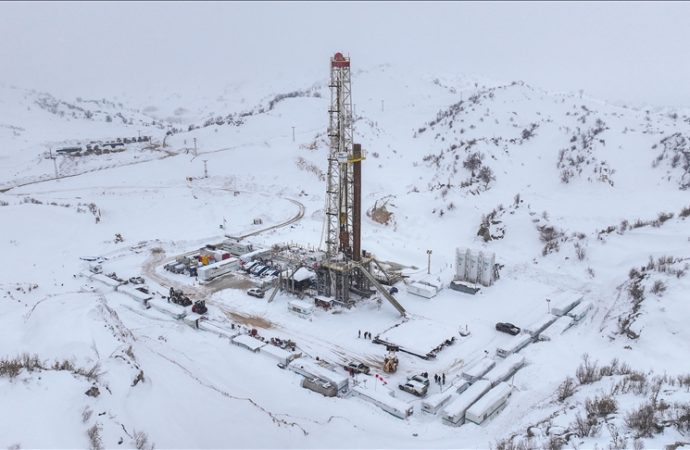 Gabar petrolü: 2,5 metre karda günde 80 bin varil