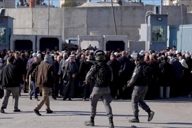 Ramazanın ilk cuması: Filistinlilerin Kudüs’e girişi yine engellendi